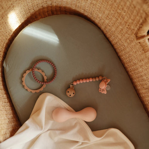 Universal Pac i& teether clip | Peach