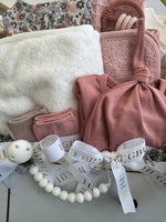 Medium Lola the Swan Gift Set