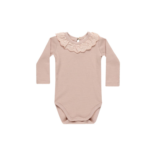 Ruffle Collar Blush Set