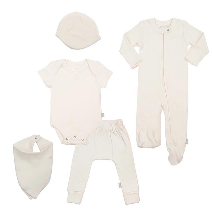 HOUSE Bashful Giraffe Set