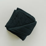 HUGBUG Bamboo Black Quilt Blanket